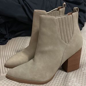 American Eagle Heeled Boots